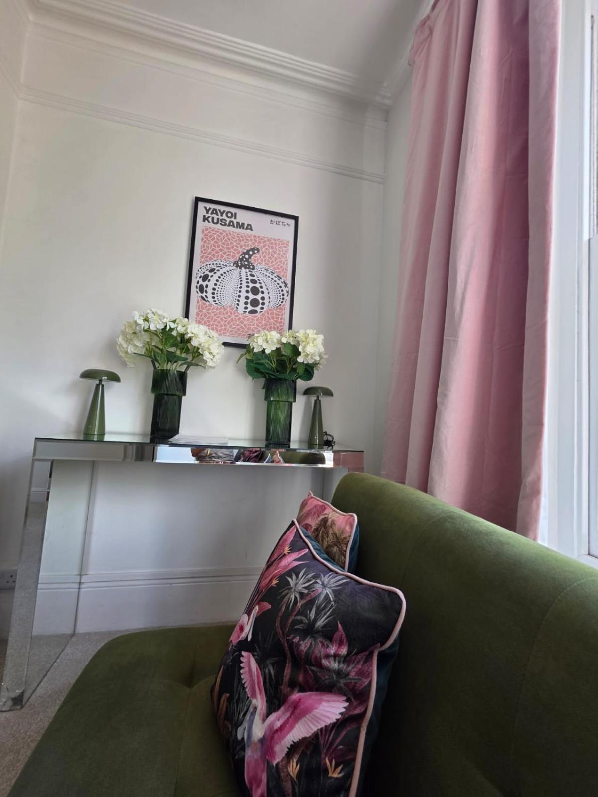 Belsize Park Boutique Apartment London